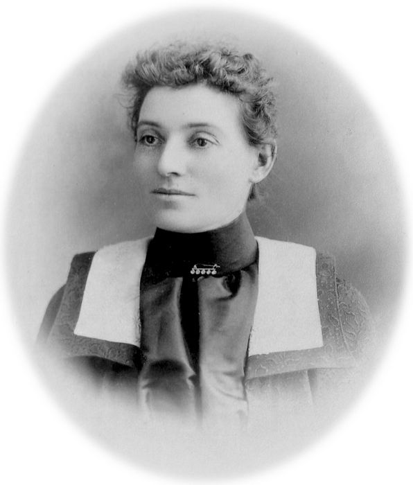 1890 Laura Barber