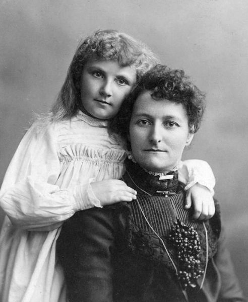 1898 Violet Lakeman, Edith Maude Wilson