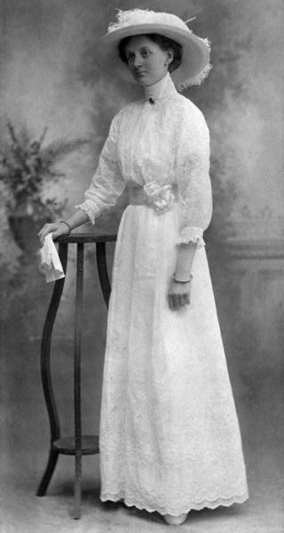 1910 01 Eunice Marion Lakeman