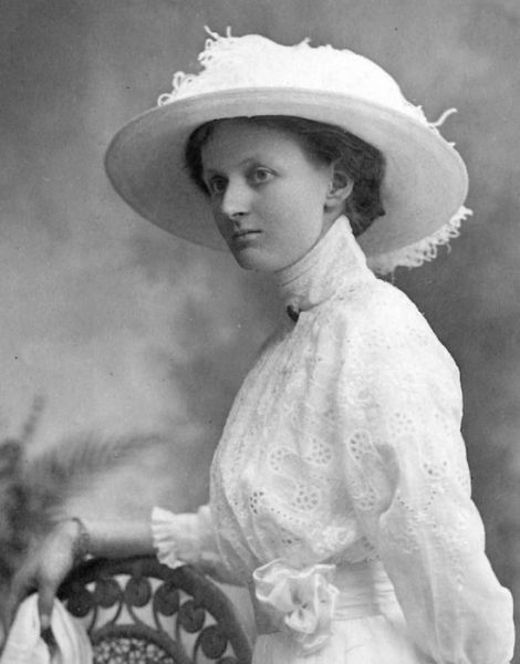 1910 02 Eunice Marion Lakeman