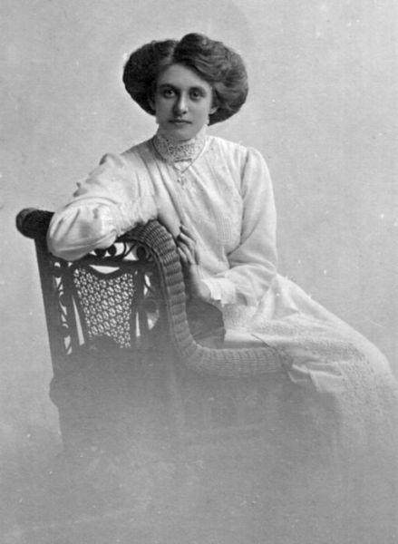 1910 Alma Beryl Chapman