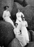 1912 01 Port Elliot - Lizzie, Em Foster, Edith, Violet Lakeman