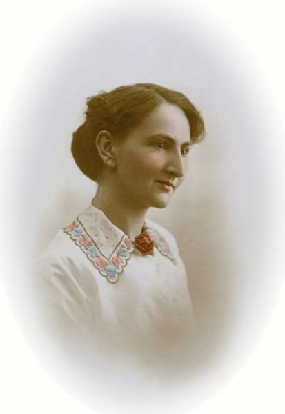 1918 02 Violet Maud Lakeman