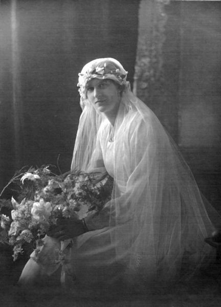 1919 Elizabeth Vera Strauss