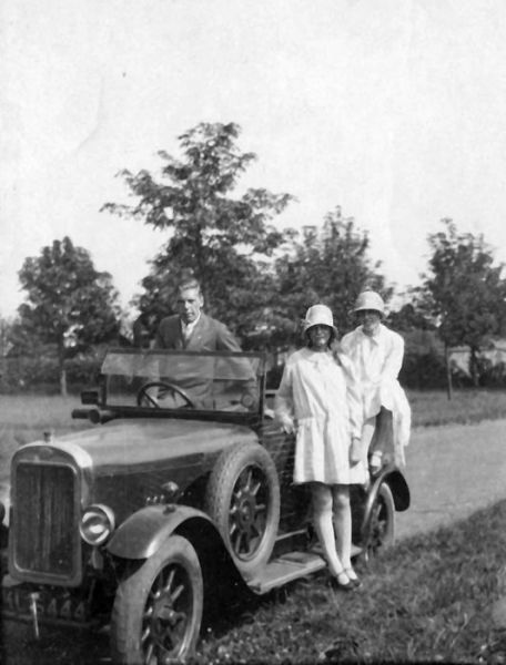 1922 Wallace Sandeman, Adele, Ida Muller