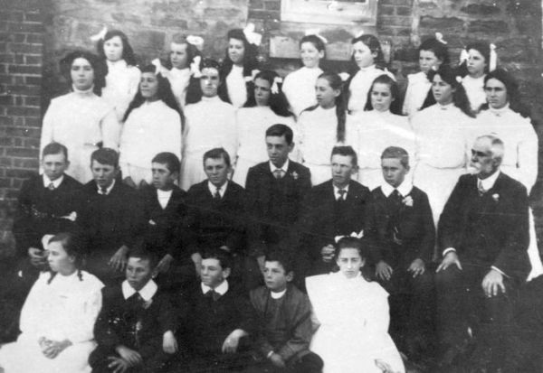 1925 04 Nairne Choir