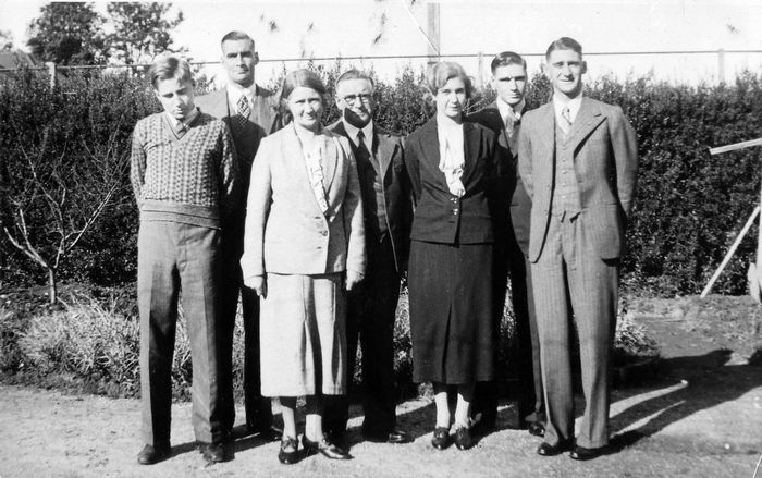 1937 01 Shepherd family