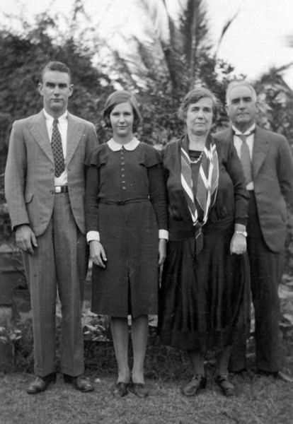 1940 Arthur, Hazel, Grace, Arthur Shepherd