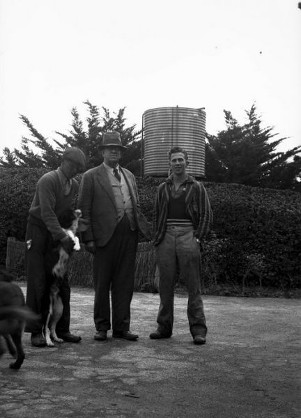 1942 Nairne - Mr Ottaway, Roy, Bob Chapman