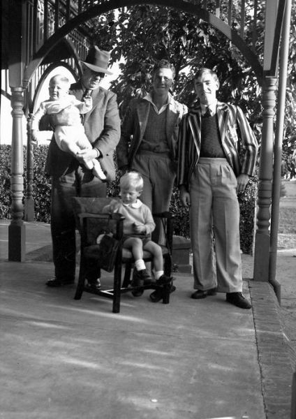 1942 Nairne - Roy Chapman, family, friend