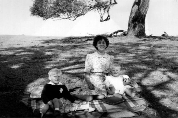 1942 Nairne - Shirley Chapman, John, David Shepherd