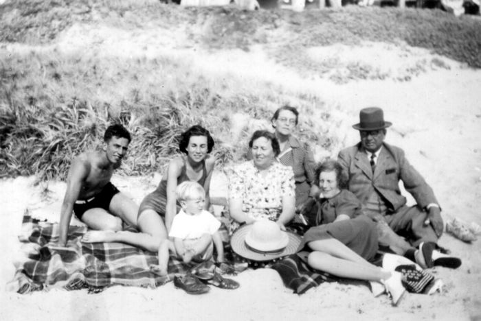 1943 Beachport - Chapman and Boase families