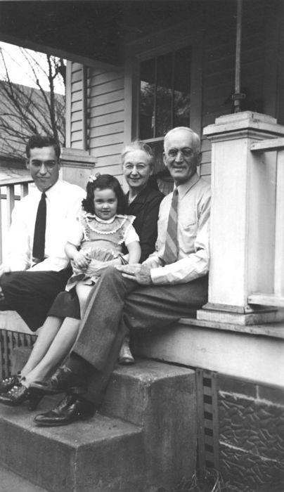1945 Garfield Ave Harold, Martha, Willie, Miles Brown