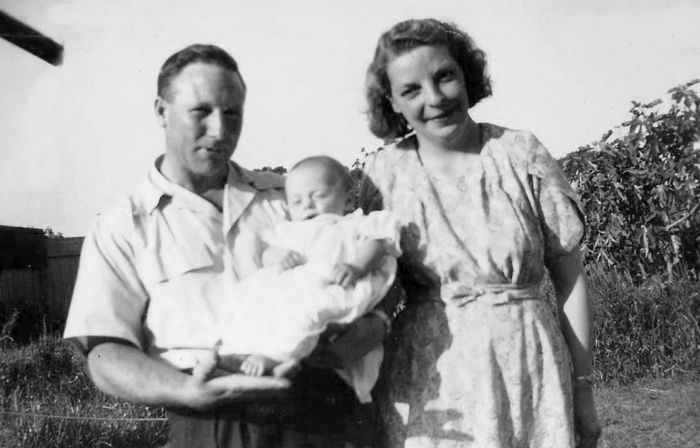1949 Alex, Geoffrey, Shirley Boggiss