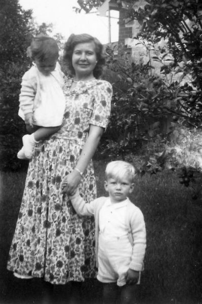 1951 04 David, Nance Murray, Graham Shepherd
