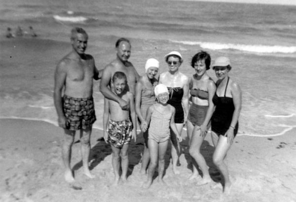 1954 Miami Beach - Harold, Martha, Eloise Brown