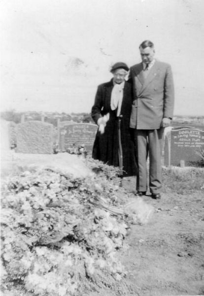 1956 04 Clement John Marsom Shepherd burial - Mabel, Keith Shepherd